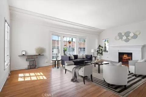 812 Alandele Ave, Los Angeles, CA 90036