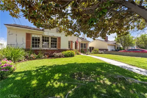1938 N Screenland Dr, Burbank, CA 91505
