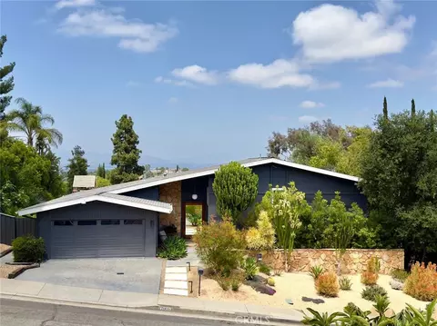 21815 Ambar Dr, Woodland Hills, CA 91364