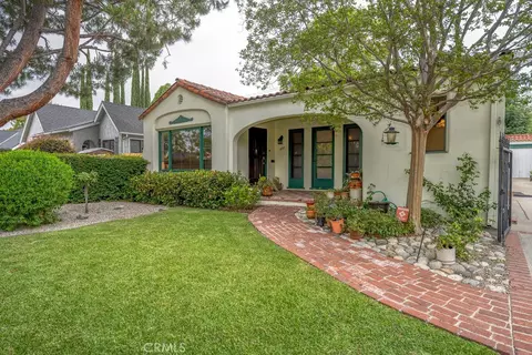 1897 Wagner St, Pasadena, CA 91107
