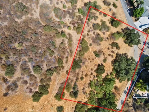 9611 Wornom Ave, Sunland, CA 91040