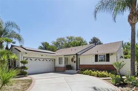 13340 Aetna St, Valley Glen, CA 91401