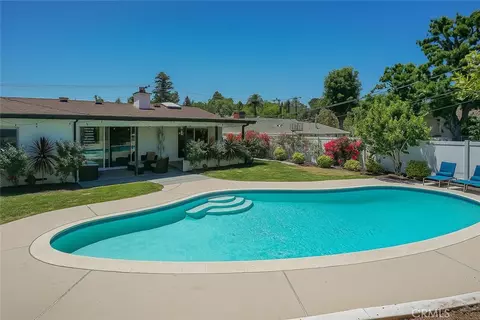 23853 Hatteras St, Woodland Hills, CA 91367