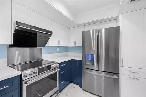 230 Bethany Rd #117, Burbank, CA 91504