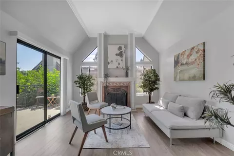 1809 Peyton Ave #313, Burbank, CA 91504