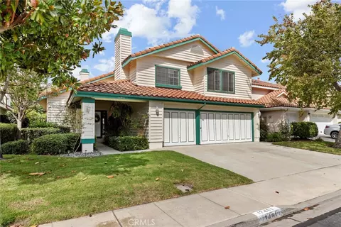 Exterior - 12401 Willow Forest Dr, Moorpark, CA 93021 photo 3 of 5
