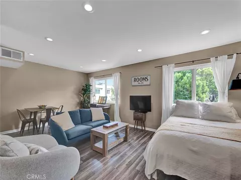 11813 Runnymede St #44, North Hollywood, CA 91605