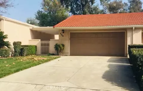 728 Pebble Bch, Upland, CA 91784