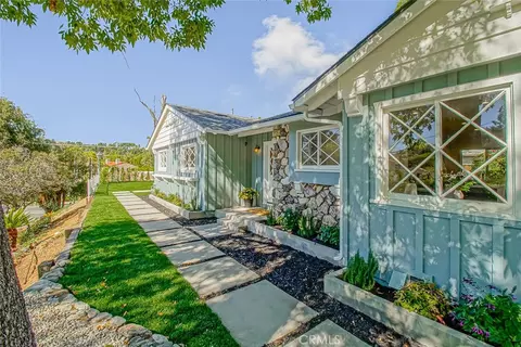 9851 Shadow Island Dr, Sunland, CA 91040