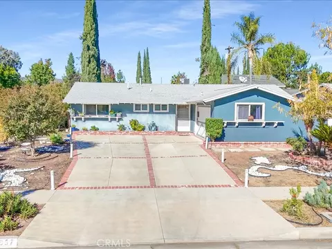 22857 Windom, West Hills, CA 91307