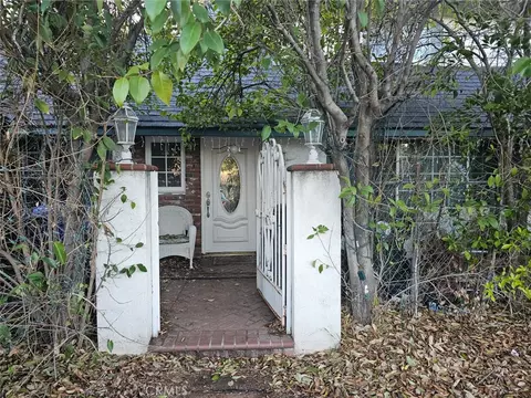 25219 Vermont Dr, Newhall, CA 91321