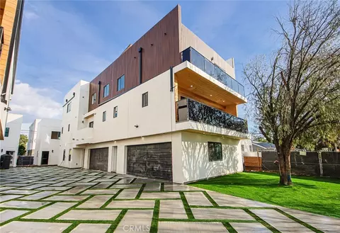5648 Cartwright, North Hollywood, CA 91601