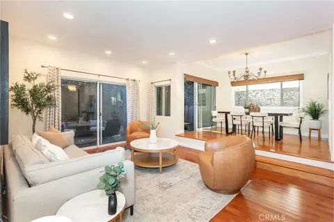 817 10th St #104, Santa Monica, CA 90403
