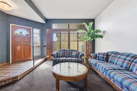 7100 Balboa Blvd #1003, Lake Balboa, CA 91406