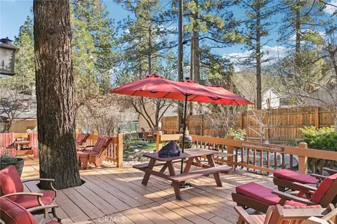 Exterior - 1847 Thrush Rd, Wrightwood, CA 92397 photo 4 of 9