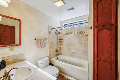 Bath - 1847 Thrush Rd, Wrightwood, CA 92397 photo 1 of 3