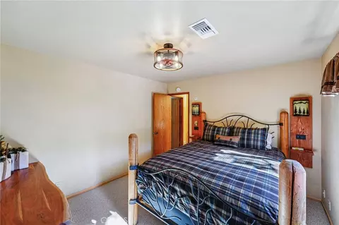 Bedroom - 1847 Thrush Rd, Wrightwood, CA 92397 photo 2 of 5