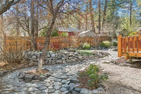Exterior - 1847 Thrush Rd, Wrightwood, CA 92397 photo 8 of 9