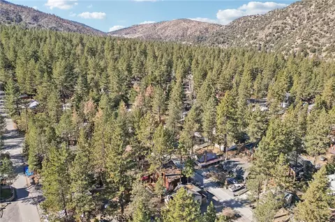 View/Area - 1847 Thrush Rd, Wrightwood, CA 92397 photo 3 of 7