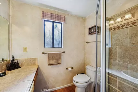 Bath - 1847 Thrush Rd, Wrightwood, CA 92397 photo 2 of 3