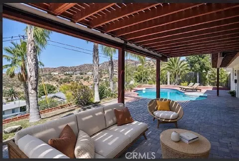 3003 Mesa Verde Dr, Burbank, CA 91504