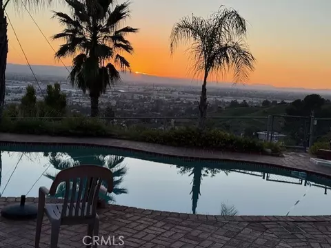 3003 Mesa Verde Dr, Burbank, CA 91504