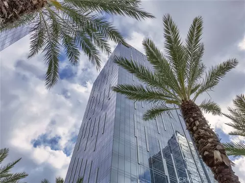 877 Francisco St #4106, Los Angeles, CA 90017