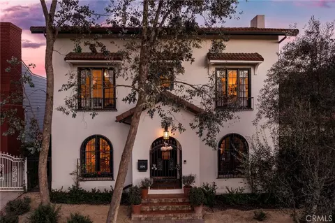 898 S Victoria, Los Angeles, CA 90005