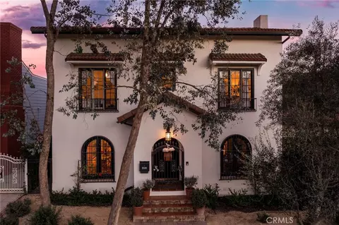 898 S Victoria, Los Angeles, CA 90005