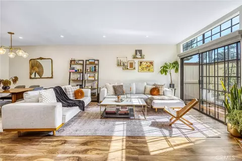 4374 Ventura Cyn #6, Sherman Oaks, CA 91423