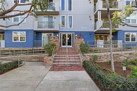 6038 Carlton Way #101, Los Angeles, CA 90028