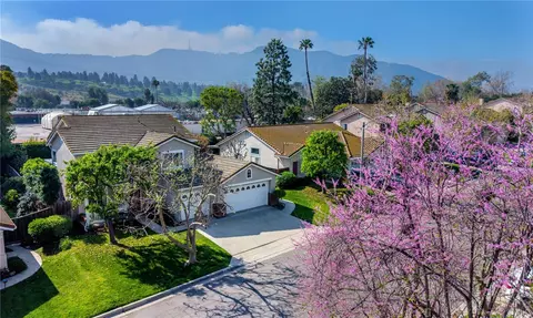 1130 Dincara Rd, Burbank, CA 91506