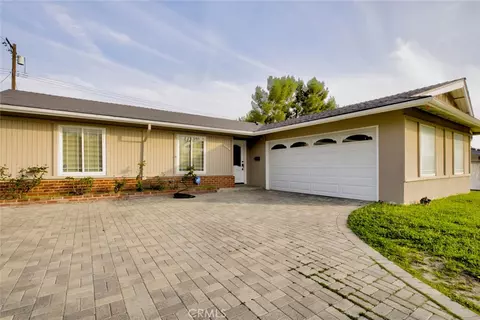 12518 Tibbetts St, Sylmar, CA 91342