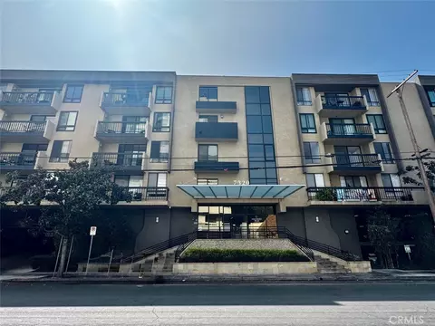 7320 Hawthorn Ave #106, Los Angeles, CA 90046