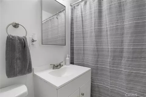 Bath - 44650 2nd E, Lancaster, CA 93535 photo 1 of 1