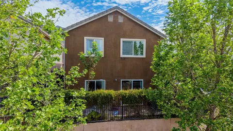 14059 Carlton Ln, Sylmar, CA 91342