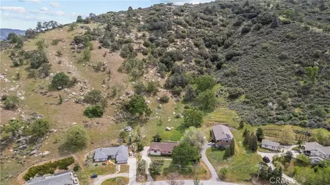 View/Area - 29570 Butterfield, Tehachapi, CA 93561 photo 5 of 5