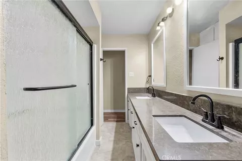 Bath - 29570 Butterfield, Tehachapi, CA 93561 photo 1 of 5