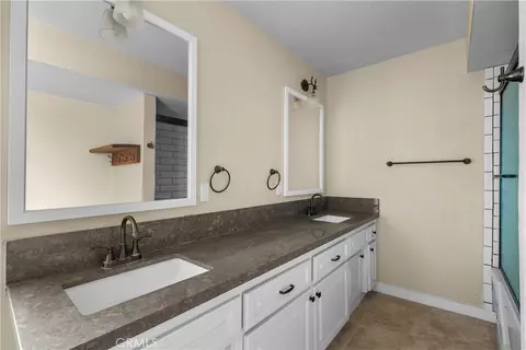 Bath - 29570 Butterfield, Tehachapi, CA 93561 photo 4 of 5