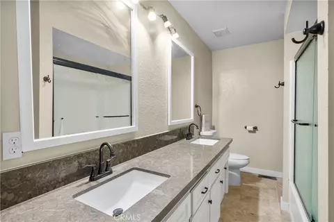 Bath - 29570 Butterfield, Tehachapi, CA 93561 photo 2 of 5