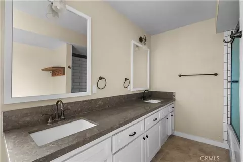 Bath - 29570 Butterfield, Tehachapi, CA 93561 photo 4 of 5