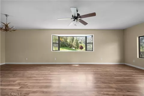 Living - 29570 Butterfield, Tehachapi, CA 93561 photo 3 of 12