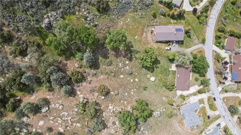 View/Area - 29570 Butterfield, Tehachapi, CA 93561 photo 4 of 5