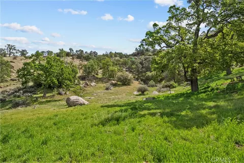 Exterior - 29570 Butterfield, Tehachapi, CA 93561 photo 7 of 8
