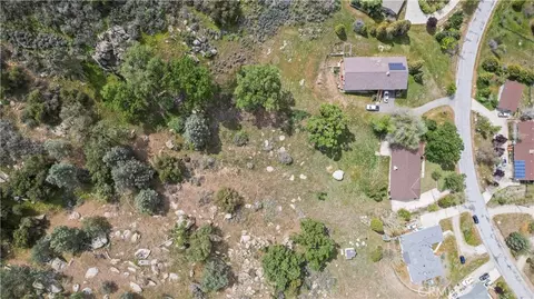 View/Area - 29570 Butterfield, Tehachapi, CA 93561 photo 4 of 5