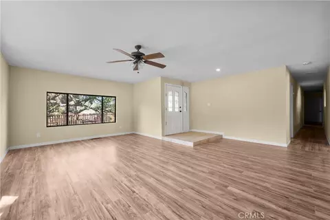 Living - 29570 Butterfield, Tehachapi, CA 93561 photo 2 of 12