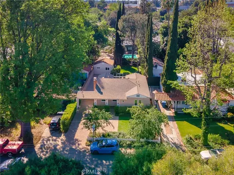 5233 Lemp Ave, Valley Village, CA 91601