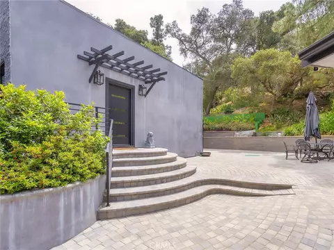 Exterior - 7580 Mcgroarty Ter, Tujunga, CA 91042 photo 4 of 20