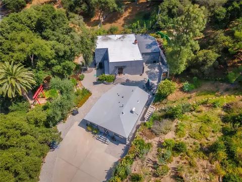 Exterior - 7580 Mcgroarty Ter, Tujunga, CA 91042 photo 17 of 20