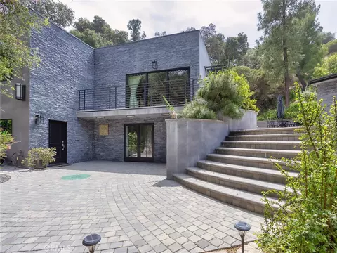 Exterior - 7580 Mcgroarty Ter, Tujunga, CA 91042 photo 1 of 20